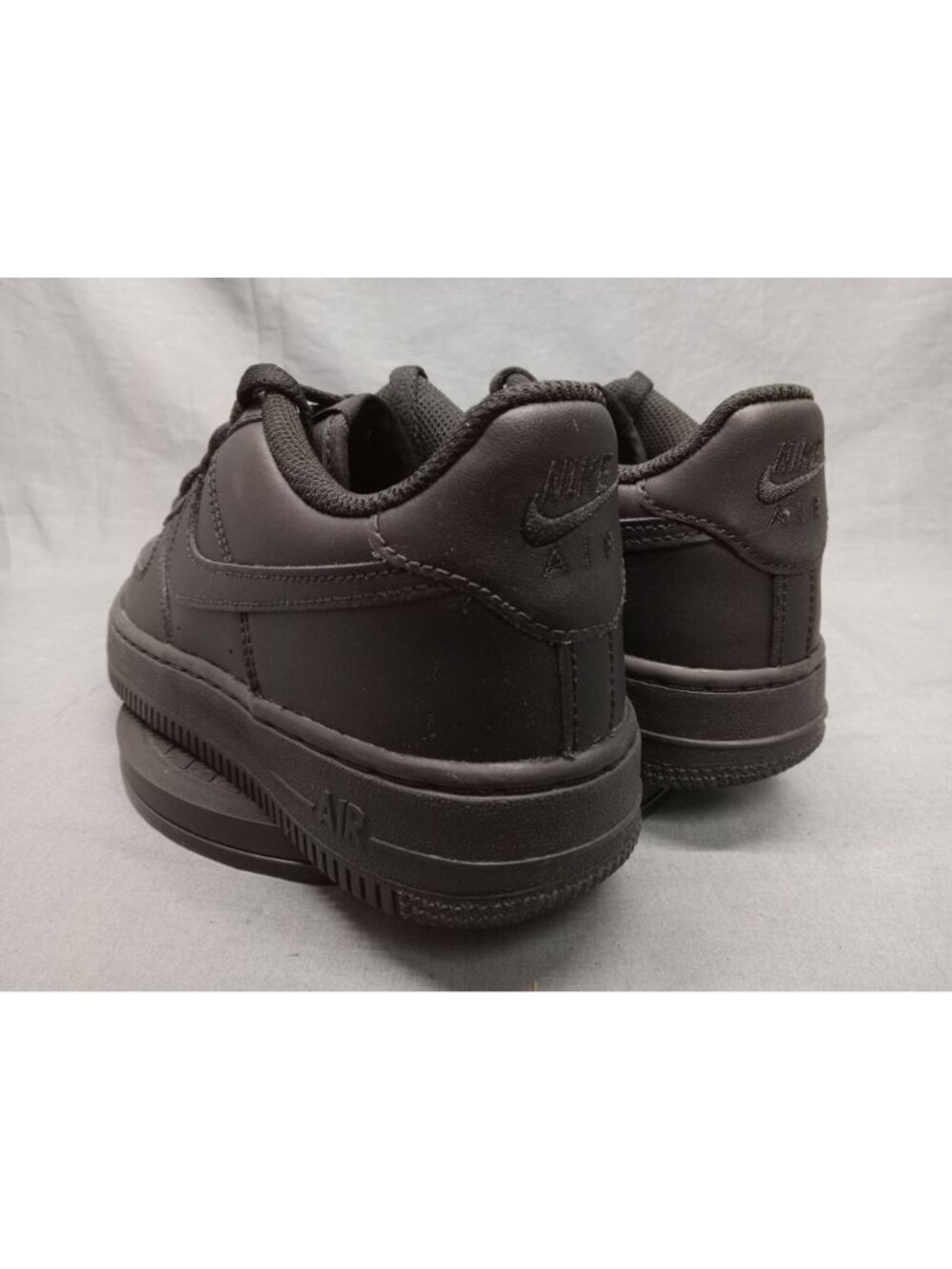 Nike Air Force 1 LE (GS) Sneakers Triple Black Boys Size 5.5 NEW NO BOX! - Picture 7 of 11